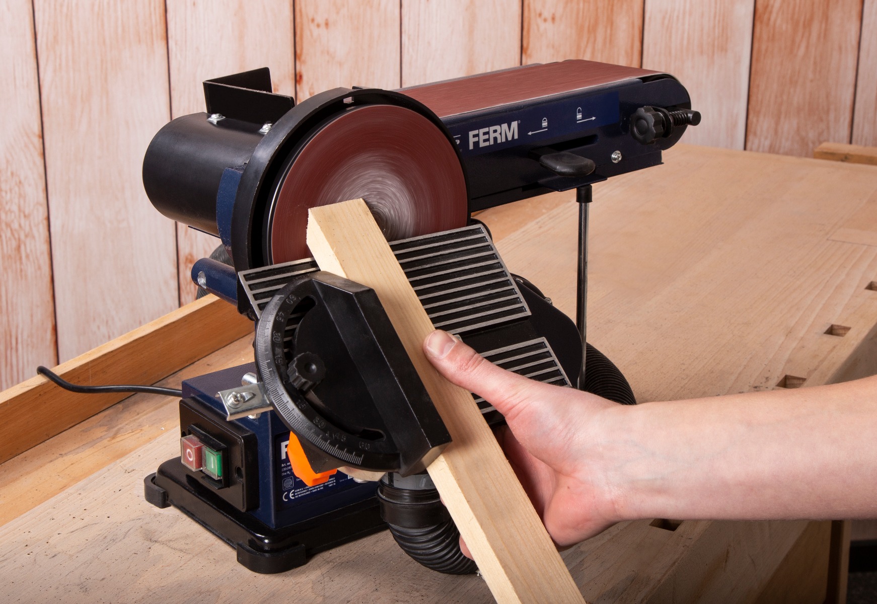 FERM Levigatrice Da Banco Combinata 350W - 150mm. Include 2 Nastri Abrasivi (G80 E G120) E 2 Dischi Abrasivi (G80 E G120) 12 alt