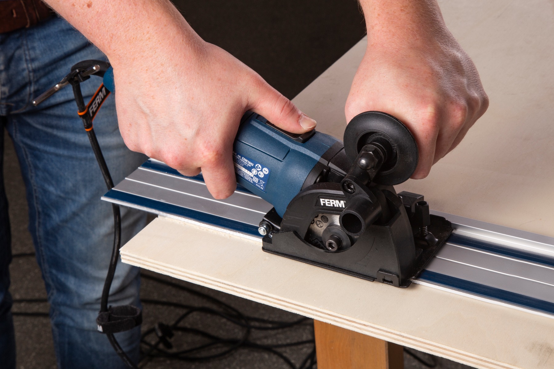 FERM Binario Di Guida - 350mm - 2 Pezzi - Per CSM1043 10 FERM CSA1049 Binario di guida - 350mm - 2 pezzi - per CSM1043